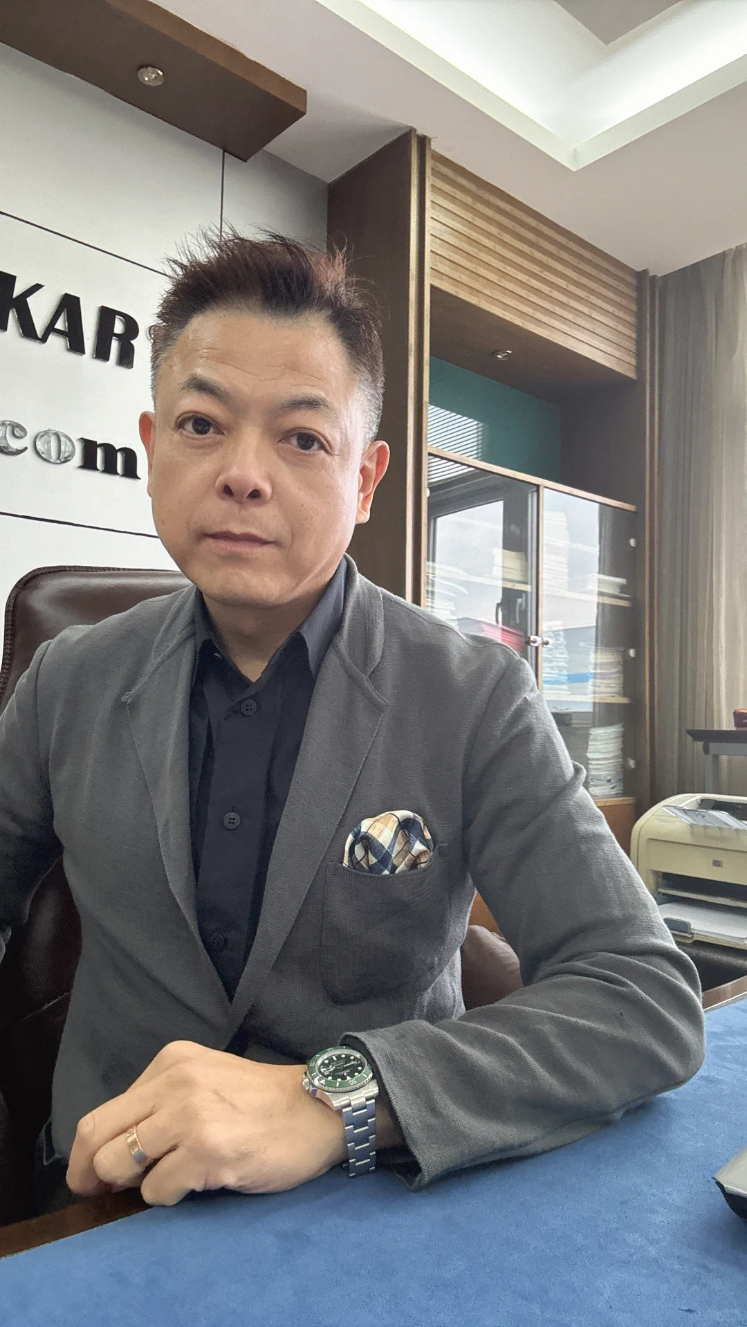 涼爽的天氣、一周工作忙碌而緊張、放工