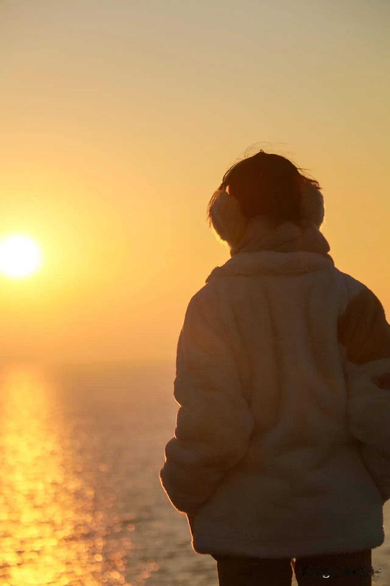 奢途双湖头等舱 】播报
日落是永远拍不完的浪漫·11月27日三哥说旅行 三哥说 