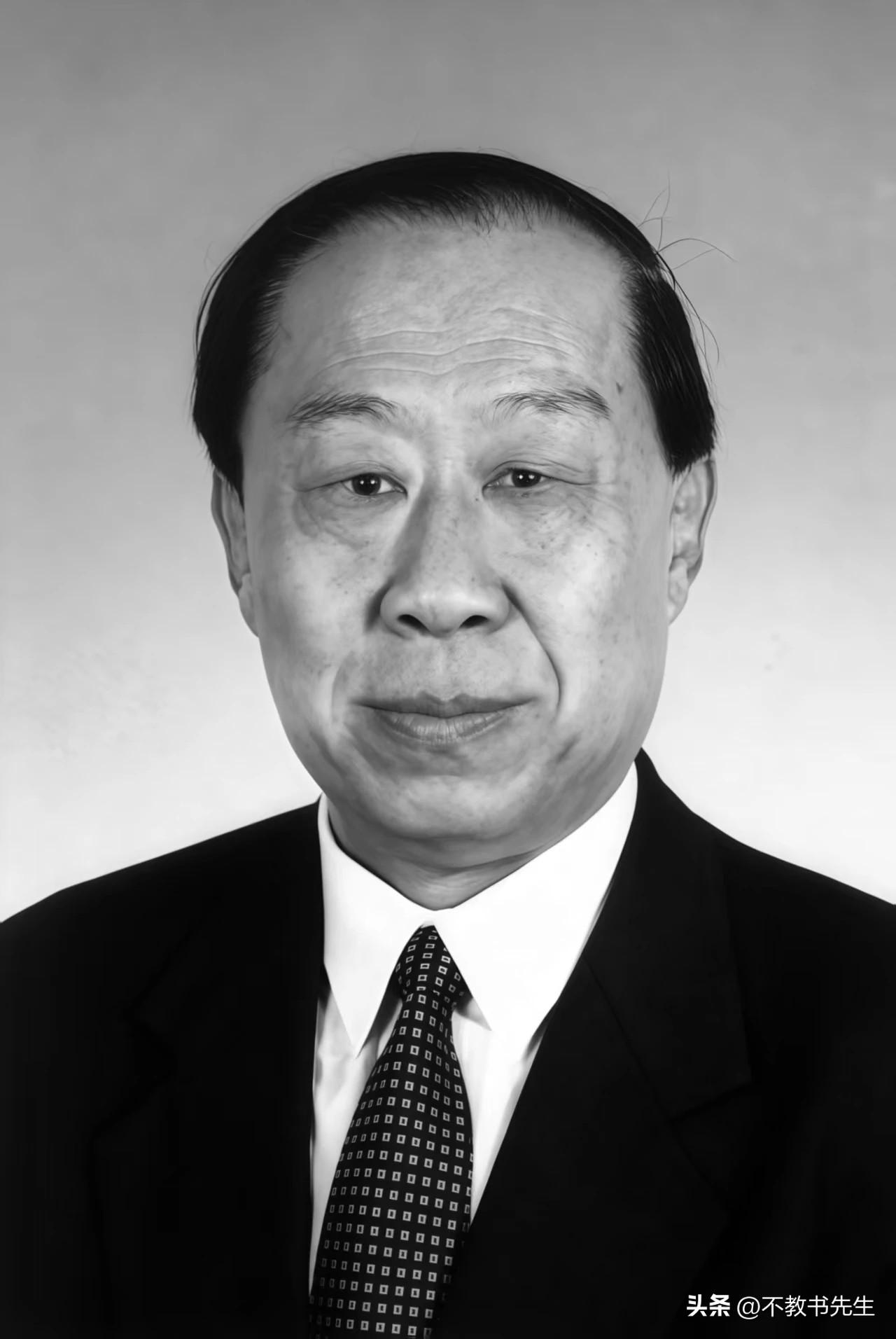 山东本土院士、原中国海洋大学校长管华诗逝世，享年87岁。这可是山东本土院士。
 