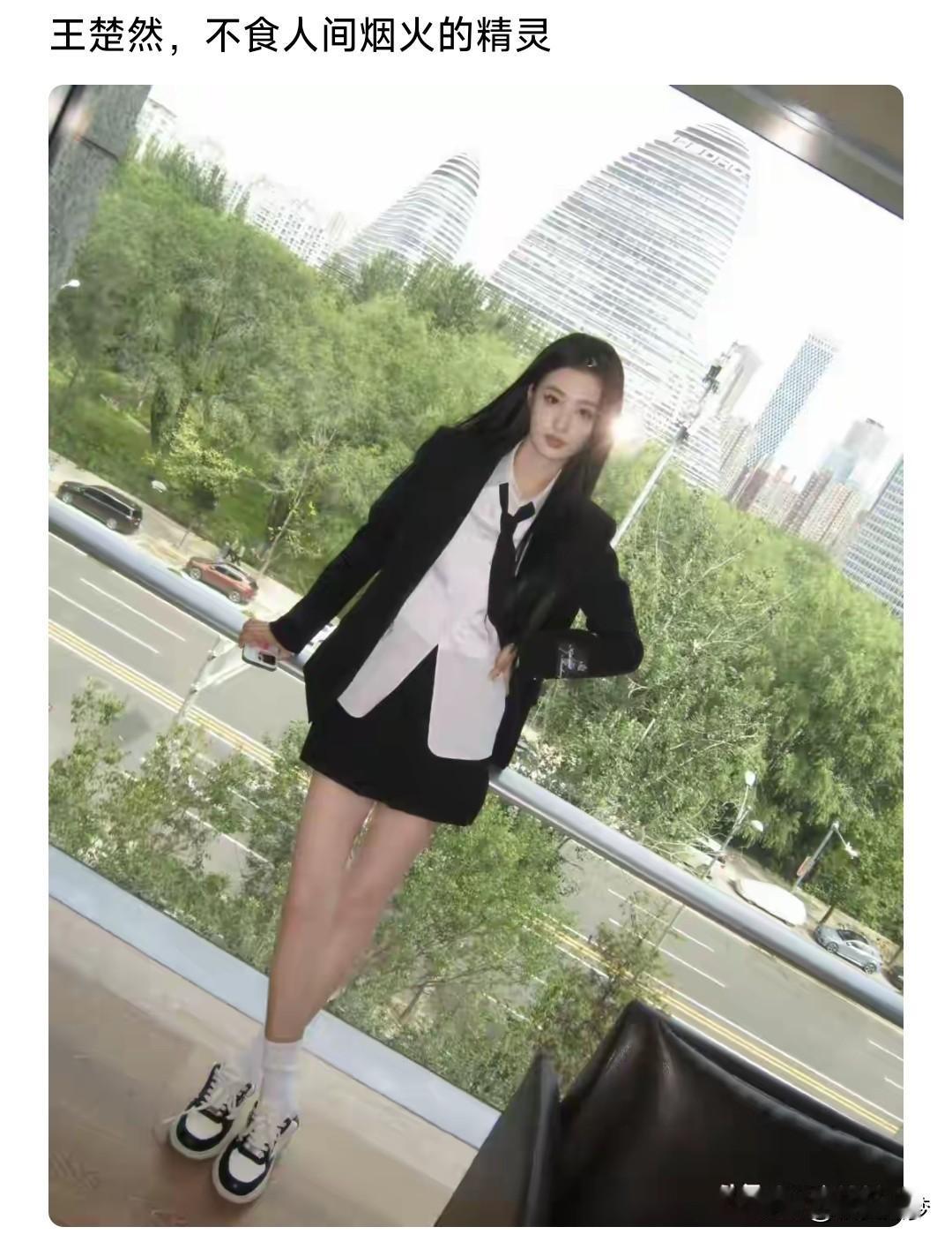 啥不食人间烟火，只要是个人别管长得怎么样，吃喝拉撒睡一样少不了。真的不要太高看明