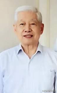 陈铁迪的老伴黄鼎业教授温文尔雅，今年9 1岁，他毕业于同济大学工业与民用建筑结构