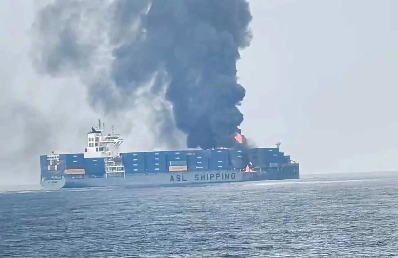 路透社援引伦敦证券交易所的信息，这艘轮船于 5 月 26 日从中国烟台港出发，前