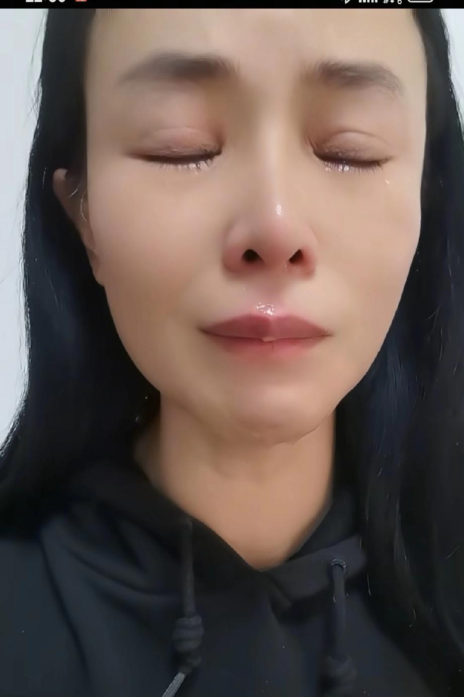 李林找到弟弟李鑫本来是一件高兴的事，有了流量姐姐李林带了一场货，弟弟李鑫也带了一