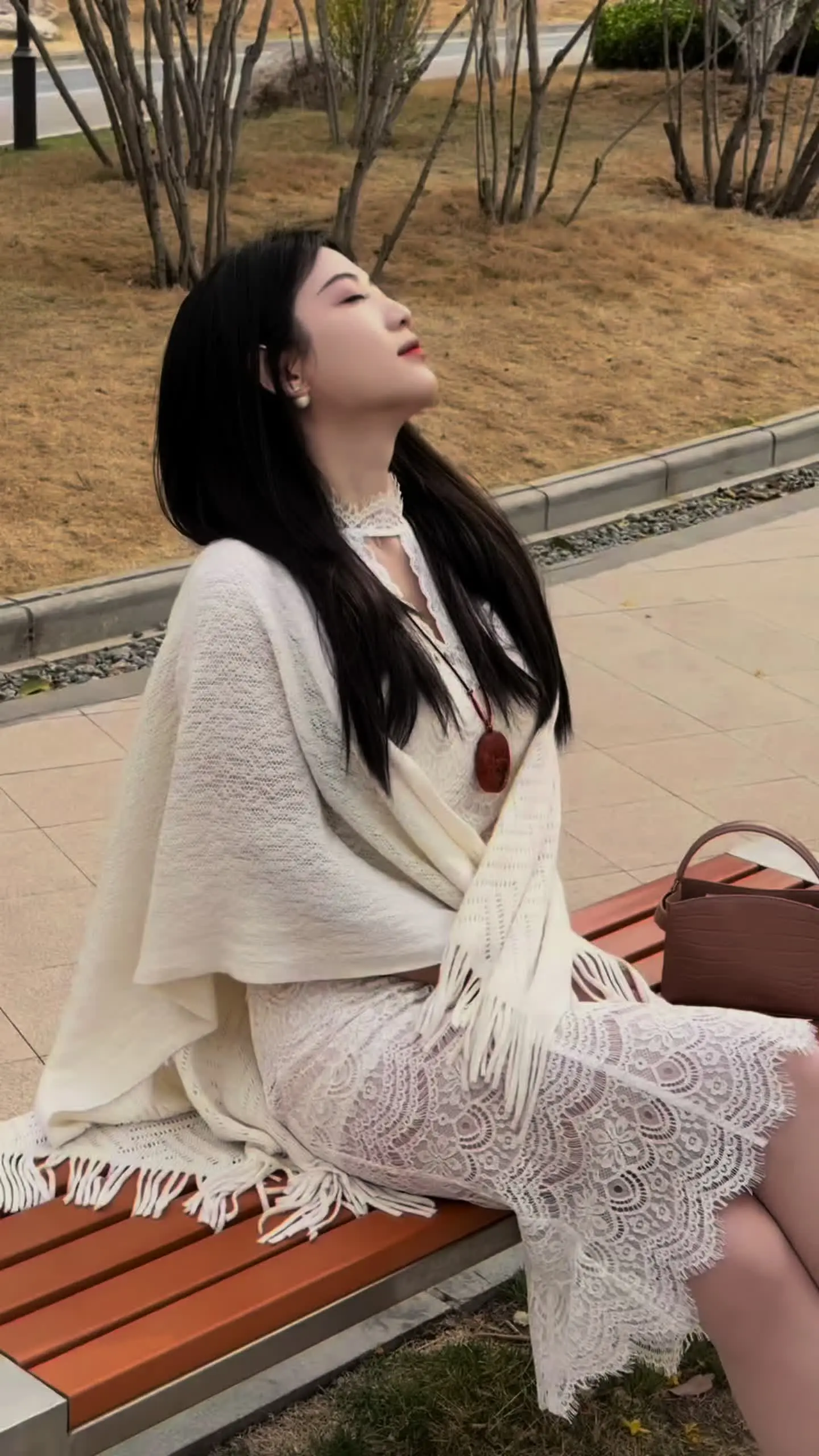 曲曲折折的路总有它的道理  只希望最后一页是花开万里