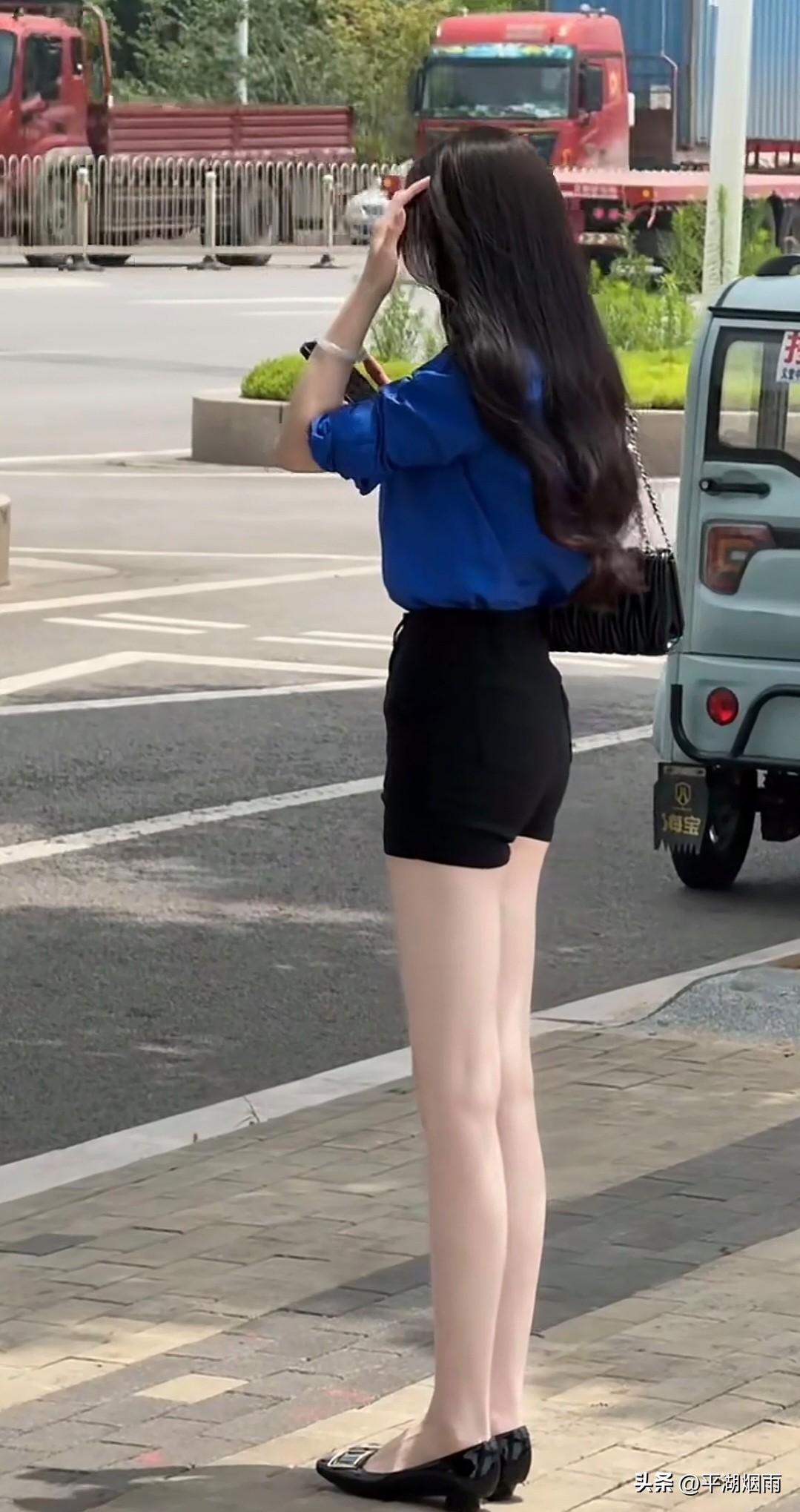 🥀🦋²⁰²⁶/₆.₂₉°᭄ᶫ🌹࿐
夏日雨后
一夜疏霖洗暑尘，蛙声四起水边新