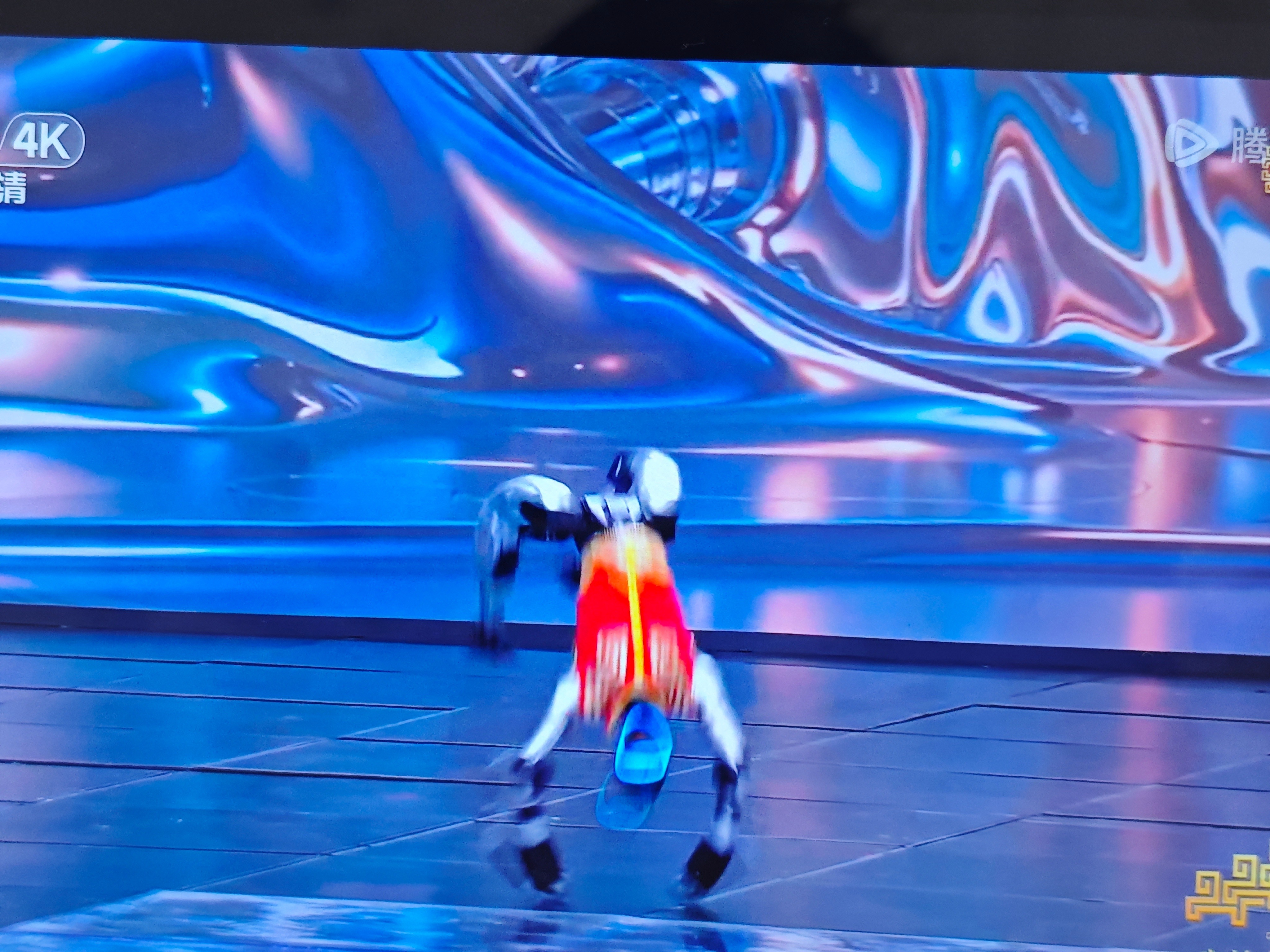 马年第一卷：机器人练武术，比人还像“练家子”春晚春晚段子大考机器人全面入侵春晚