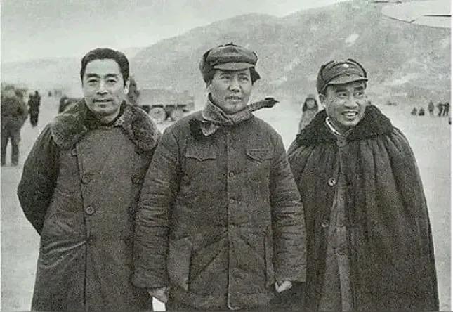 这才是华夏百年来的第一天团，他们仨不仅完美契合，还转折性地书写了中国历史。对了，