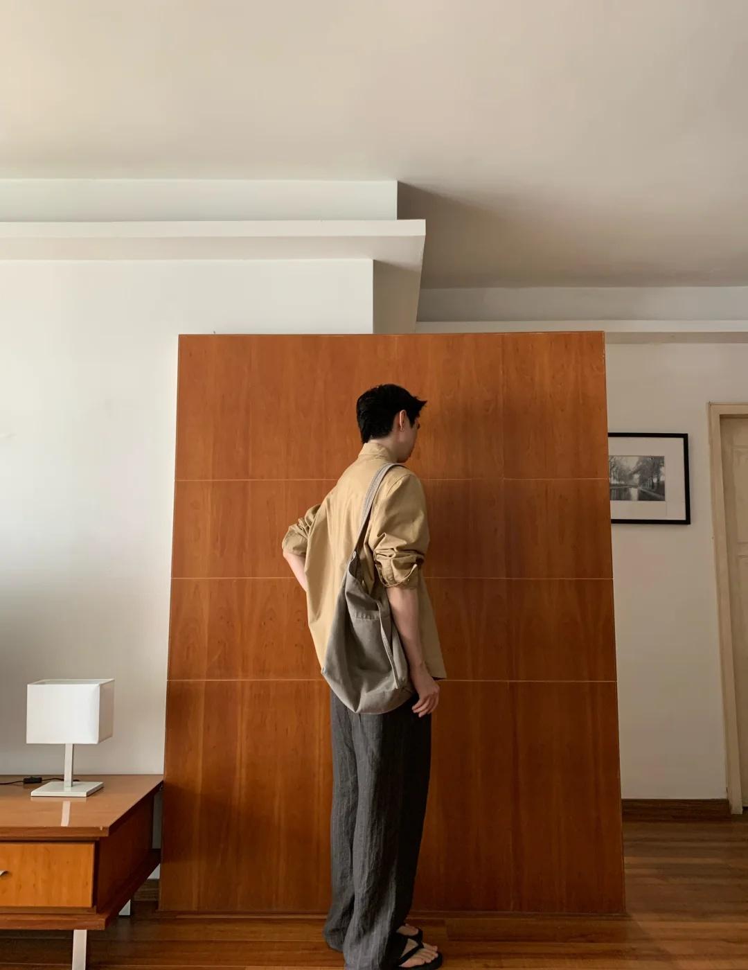 Less is more🏝️
拖鞋日
ootd ootd每日穿搭
通勤穿搭