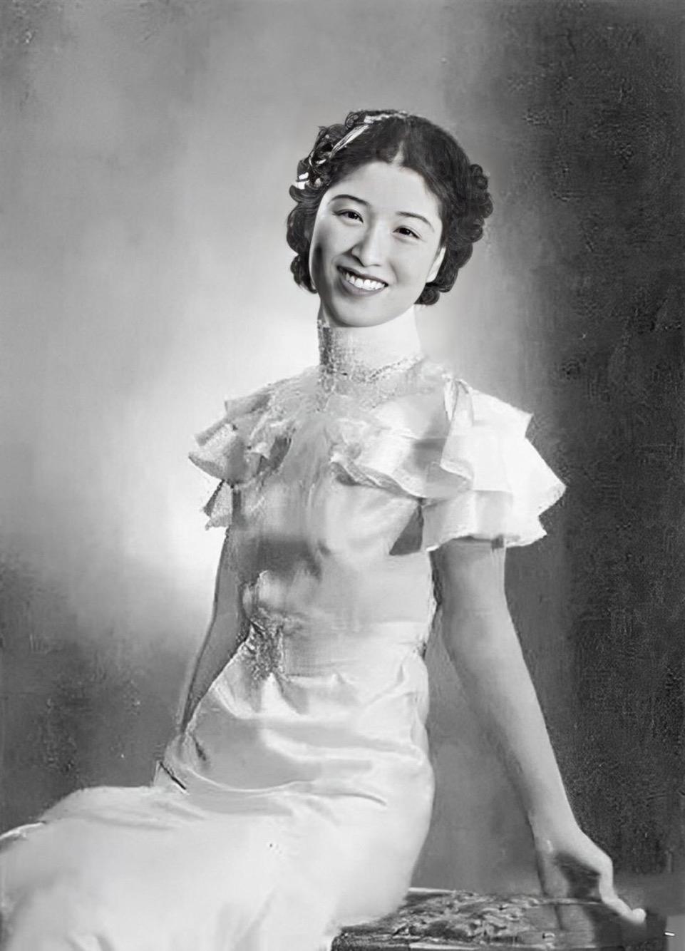 1940年，女特工郑苹如刺杀大汉奸丁默邨失败，在被枪决前，她对刽子手说：“瞄准了