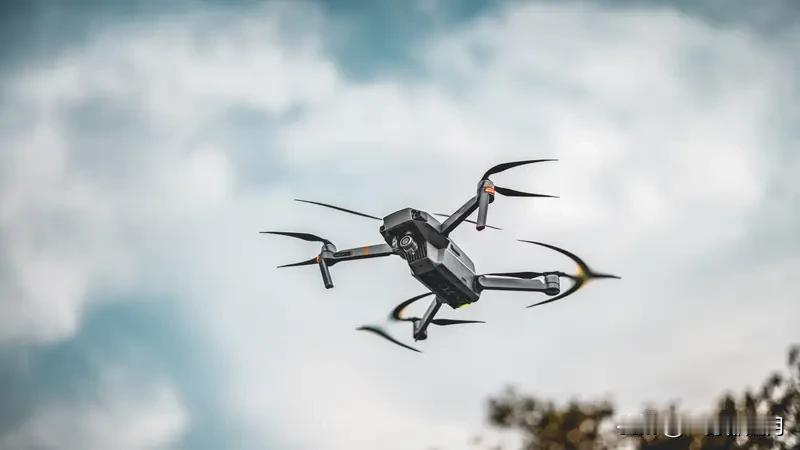 河南省老君山风景区
拒绝了使用无人机运货
现在无人机发展迅速
按理来说：使用无人