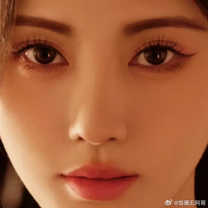 女明星五官图 