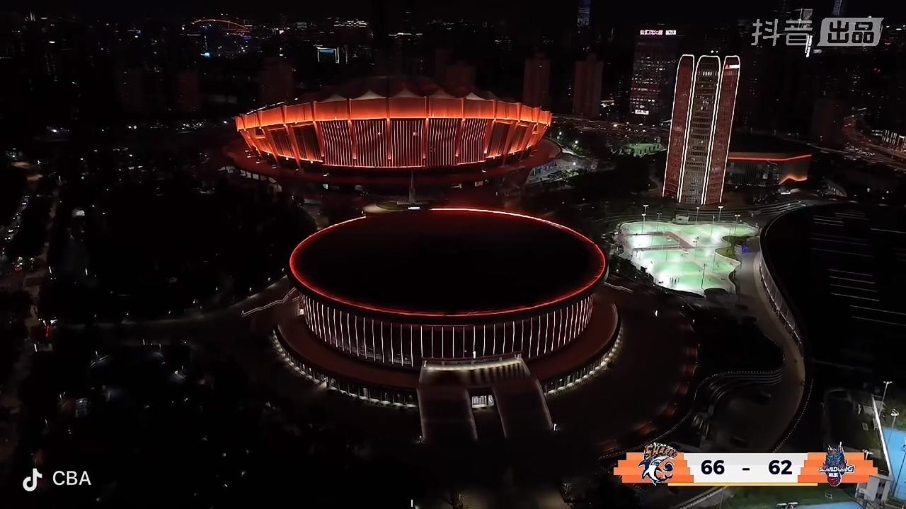 山东高速男篮三节比赛结束，暂时落后4分。

      在刚刚结束了山东高速男篮