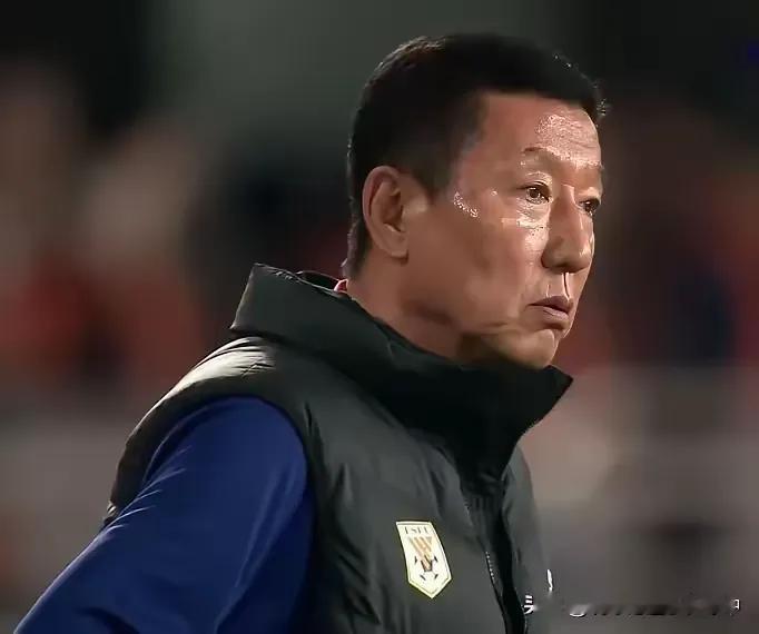 崔康熙下课吧！
两年时间，带领泰山队夺得三个亚军，亚冠进入八强，成绩还是很好的！