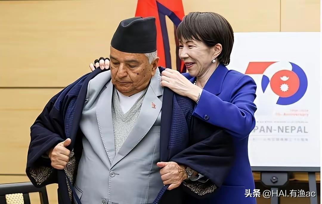 高市早苗，为什么敢于挑战日本社会至尊“神权”日本皇室？主要意图是什么？

高市早