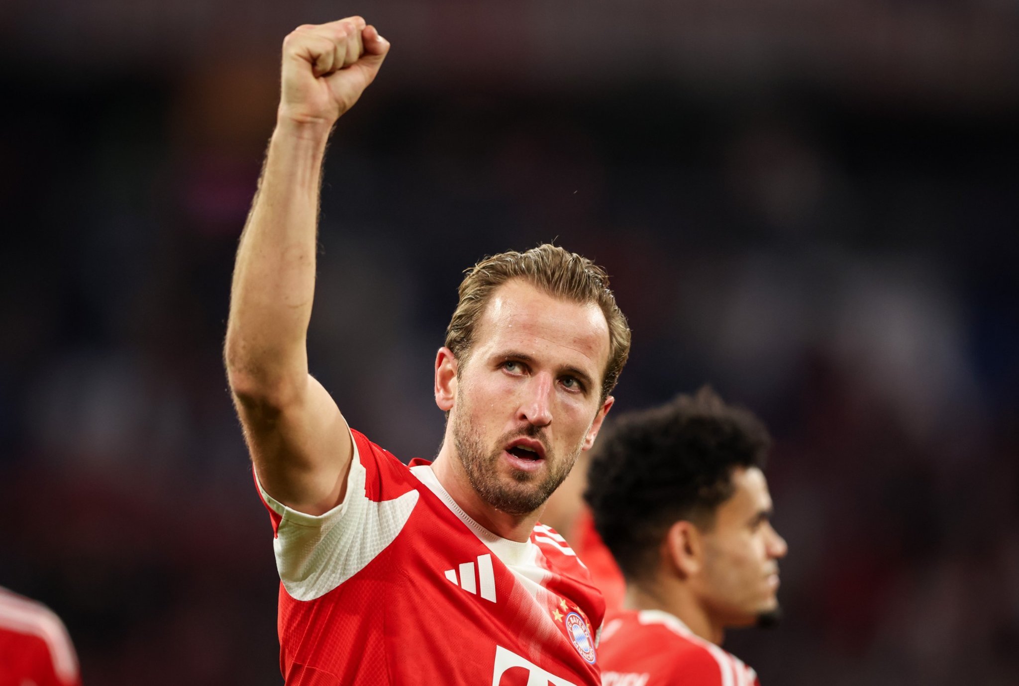 哈里·凯恩在上周拜仁2-1战胜多特蒙德的比赛中，完成了德甲联赛连续五场进球，追平