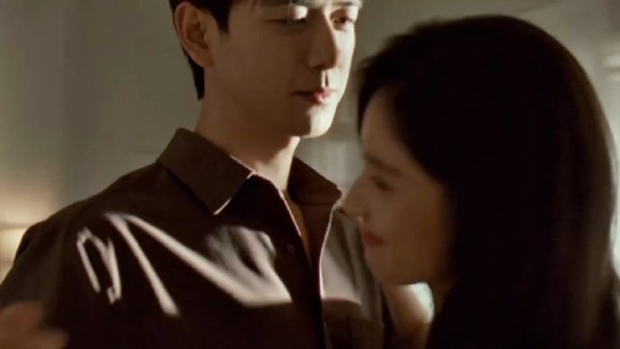 宋威龙登港版VOGUE宋威龙港版VOGUE内娱男明星单封第一人宋威龙要登港版VO