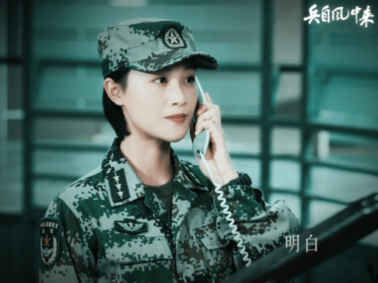 李现为蓝盈莹新剧宣传蓝盈莹路人缘真的很好啊！李现哥也来帮她宣传了！之前看预告就被