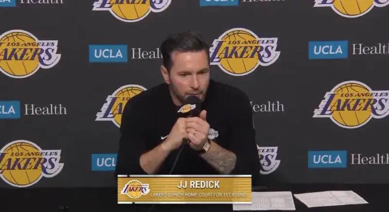 雷迪克：“今晚我们也会关注对马刺的比赛，我们将通过今天对阵爵士的比赛来“控制自己