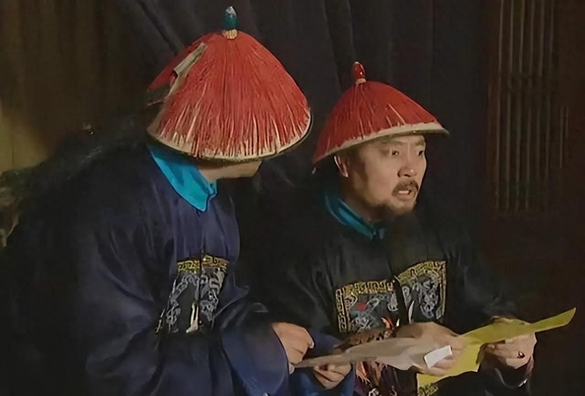 历史上真实的张廷璐不仅未遭雍正皇帝处死，还因清廉受到雍正和乾隆两朝皇帝的高度重用
