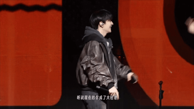 夏之光 阳光开朗大男孩 夏之光舞台活力值拉满！《小镇姑娘》跳得超投入，笑容干净又