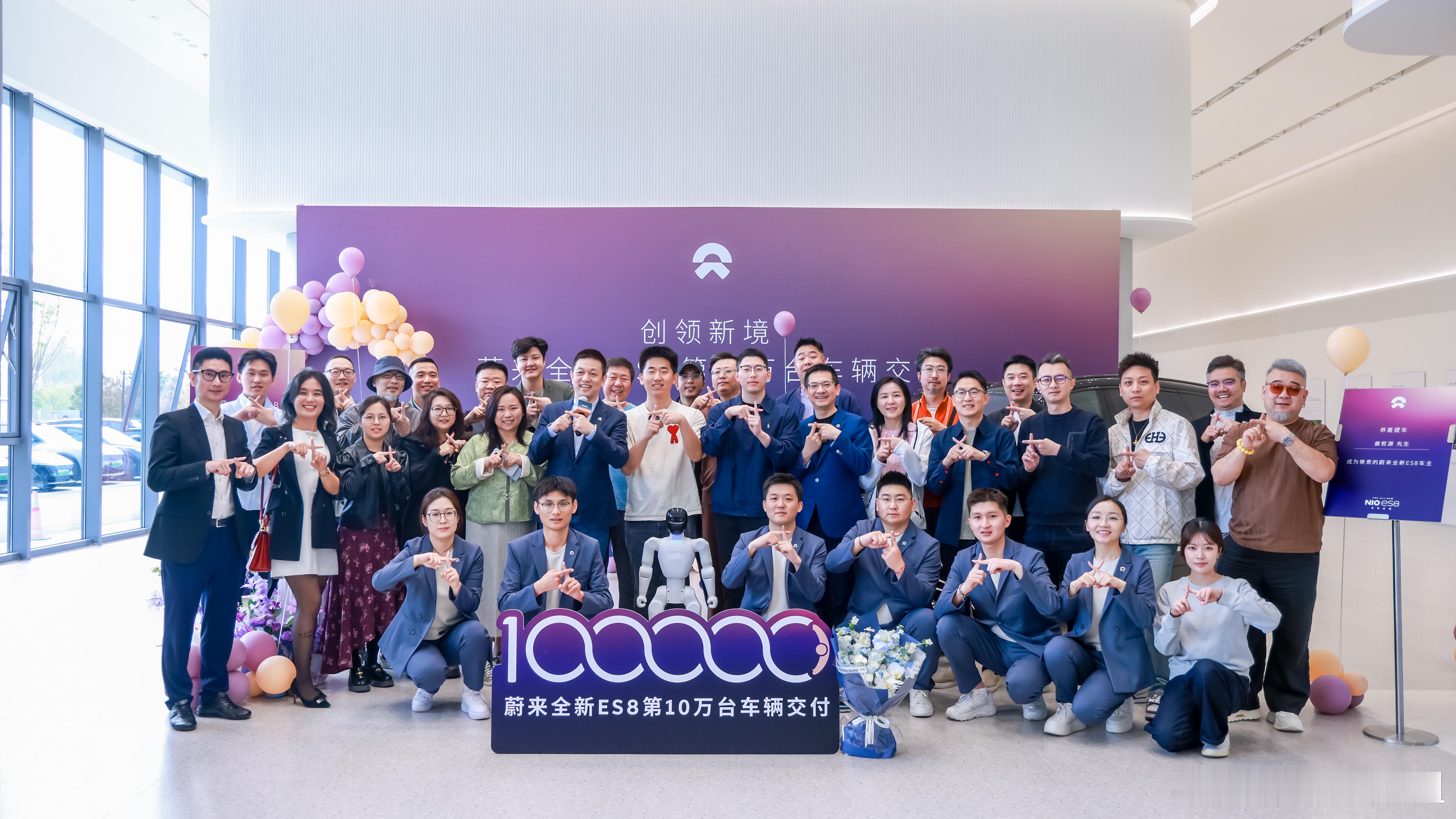 蔚来全新ES8 215天破10万交付，40万级高端市场真的变天了！蔚来2026年