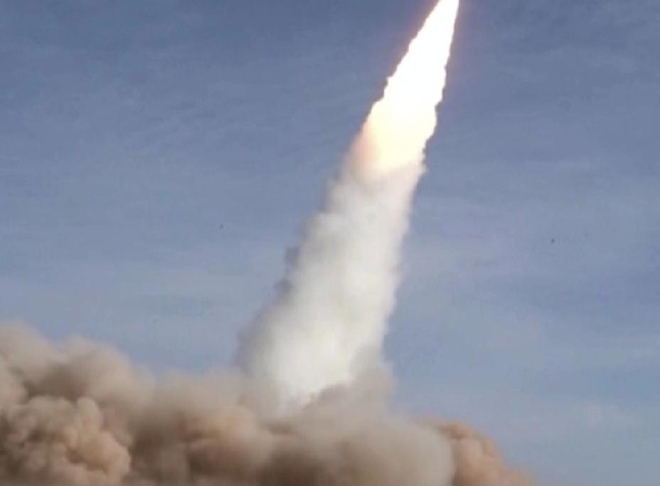 说一个扎心的现实问题，由于伊朗没有打响第一枪的优先权，所以伊朗还真不能随随便便就