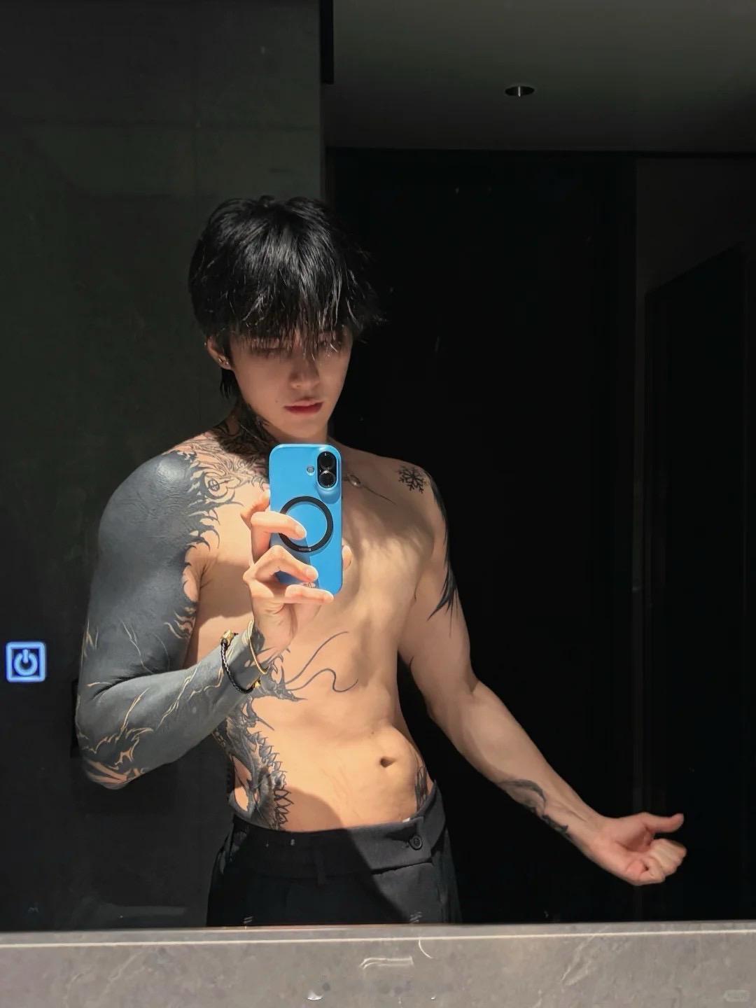 🤳 