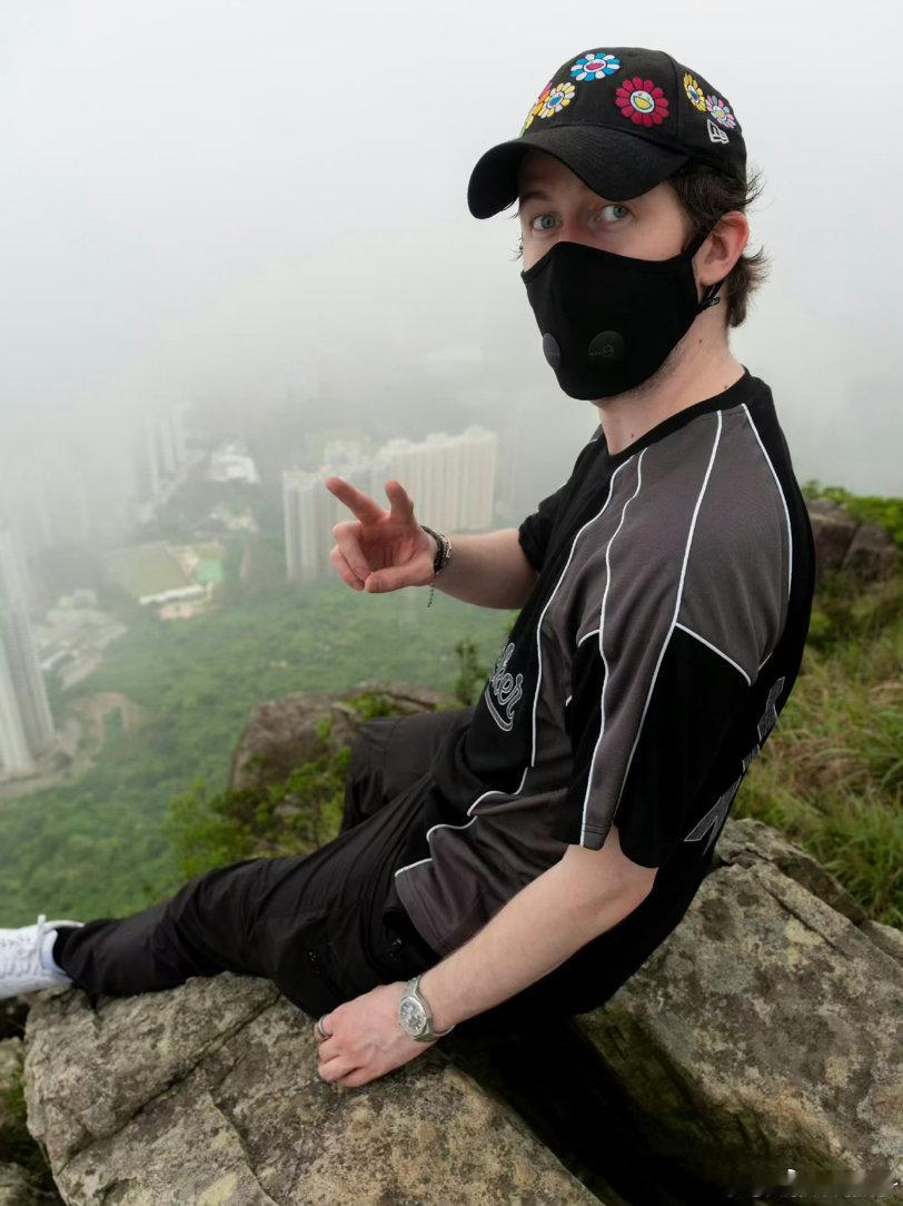 AlanWalker跟KSG学中文 一个做电音的人开始学电竞中文黑话了，Alan