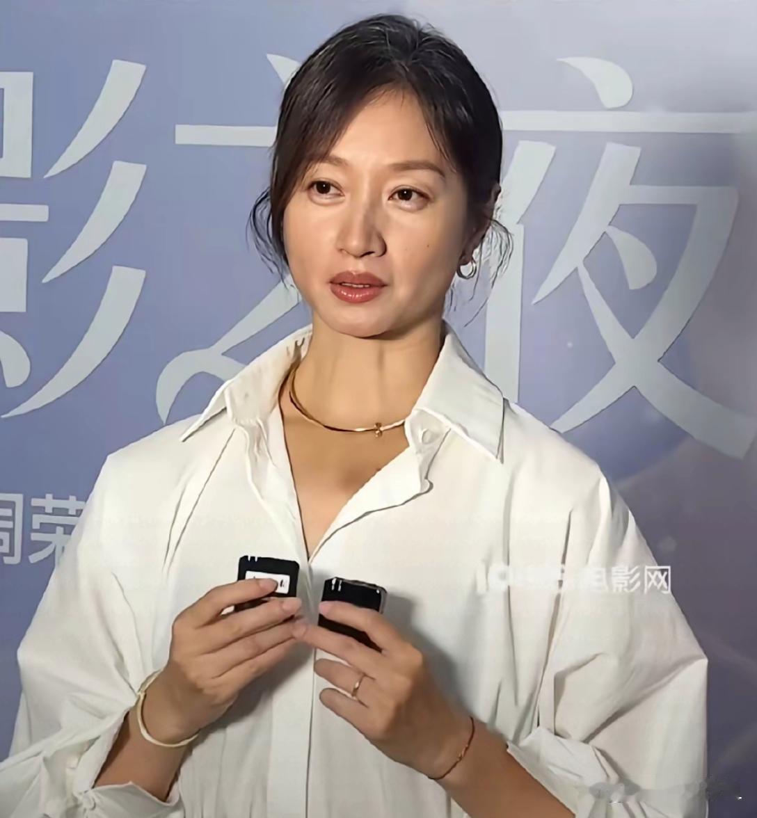 这才是沈佳妮最真实的状态 