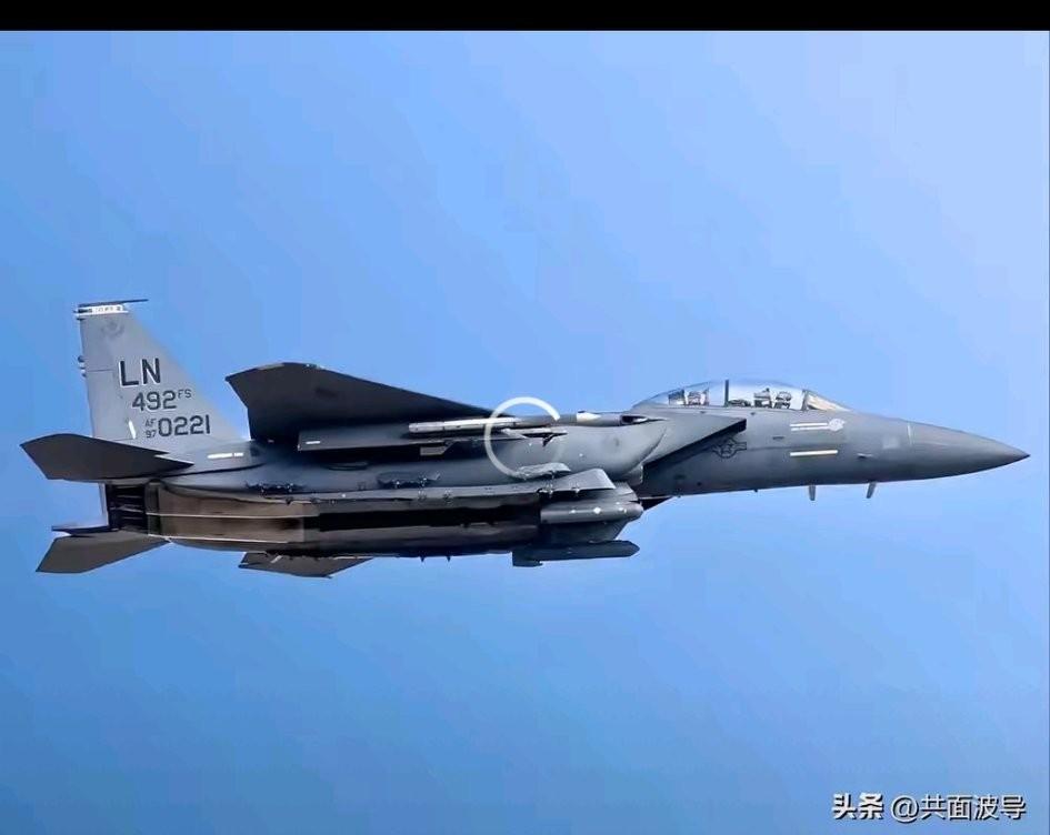 美国三架F15被伊朗击落，美国说是自己坠毁的，也可能是友军误伤的。他绝对不会承认