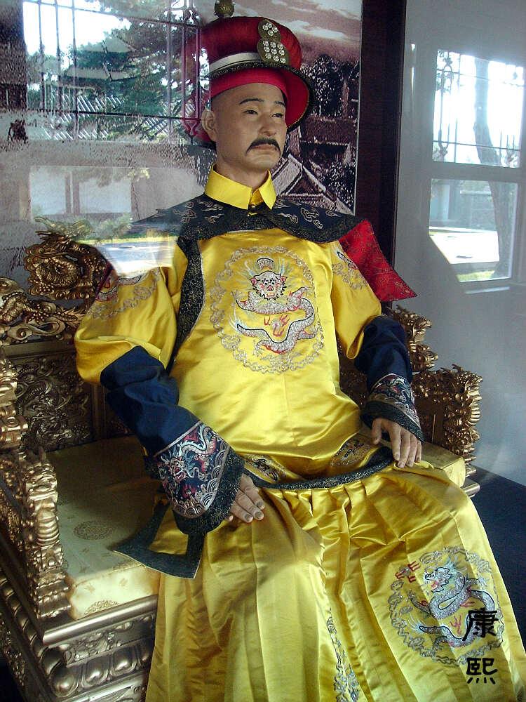 爆款标题
故宫藏康熙遗诏揭秘：雍正“改字”真相大曝光，皇位之争竟藏这么多秘密！