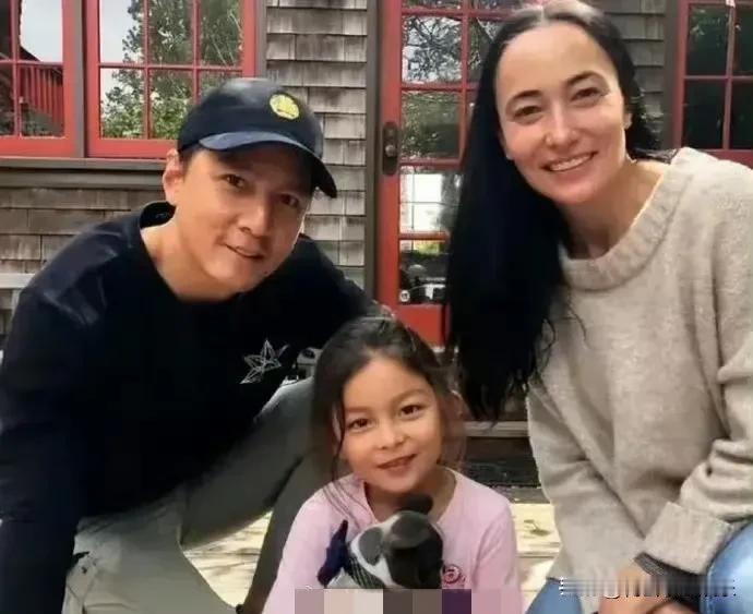 吴彦祖自曝无性婚姻十年，爱情真相竟然是......
 
惊掉我下巴，吃到一个大瓜
