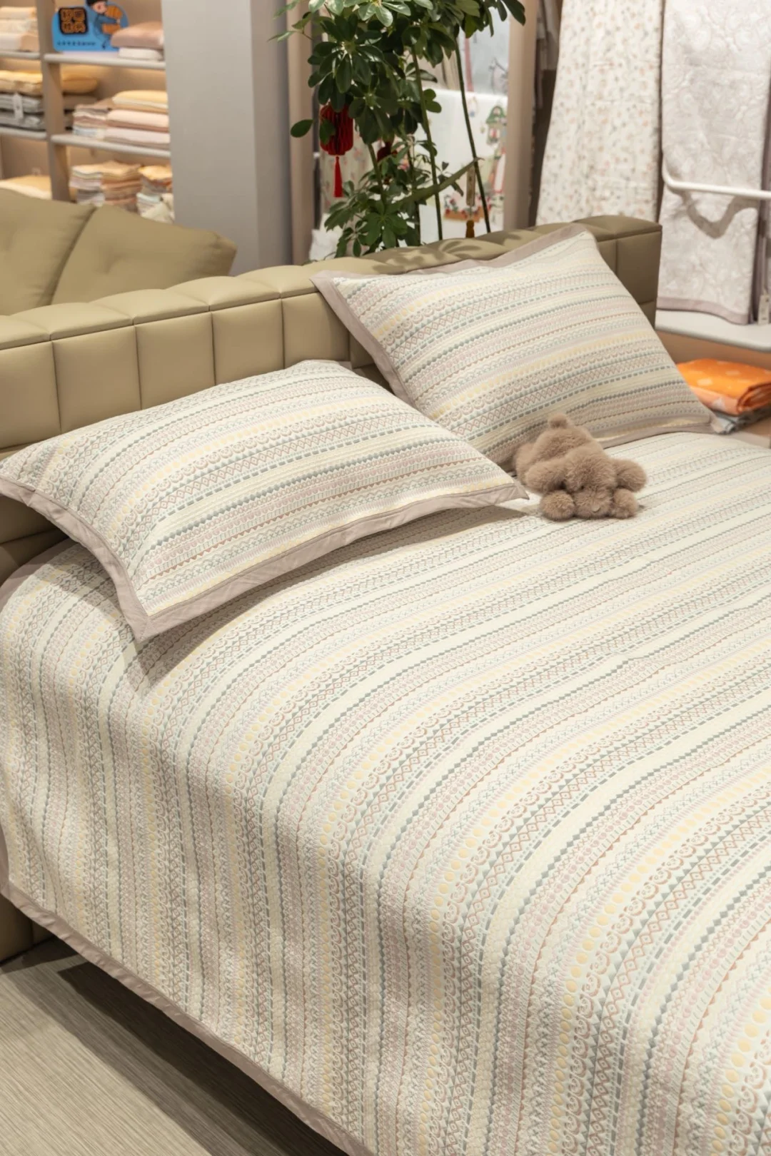 2026年雅赞新款软席——熊猫乐乐