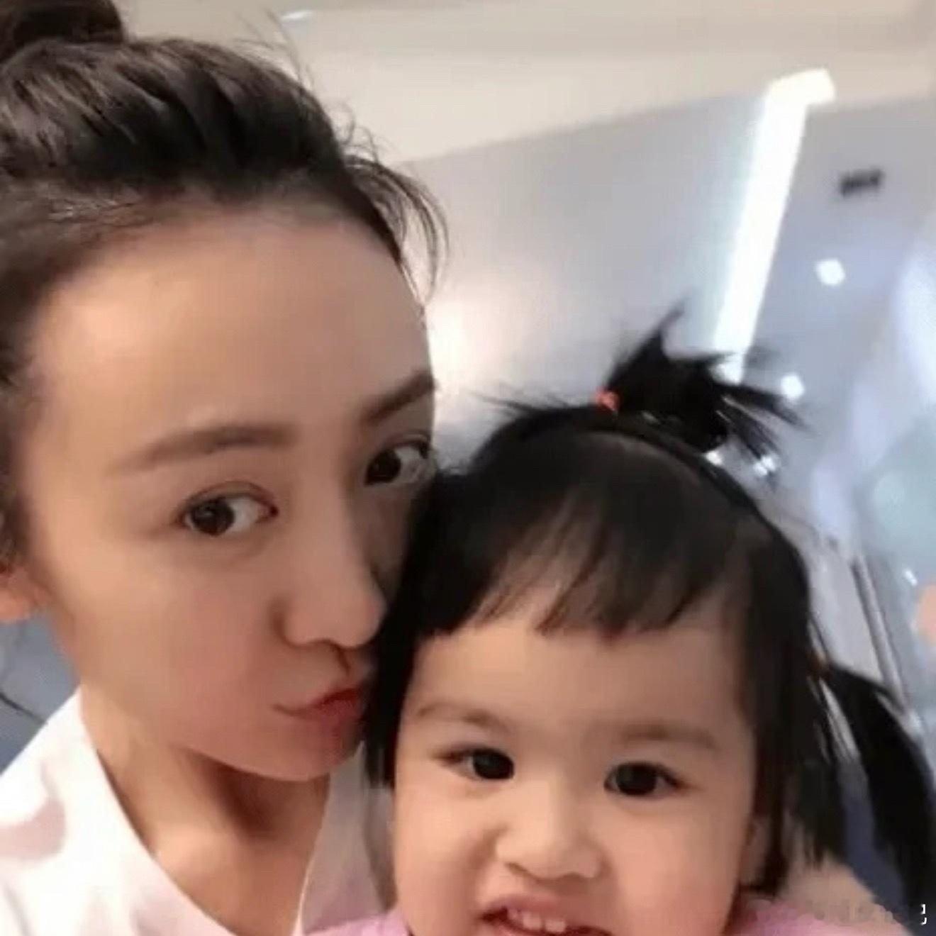 王鸥 何九华 刚反应过来王鸥居然有孩子？21年恋情曝光，23年疑似怀孕，之后王鸥