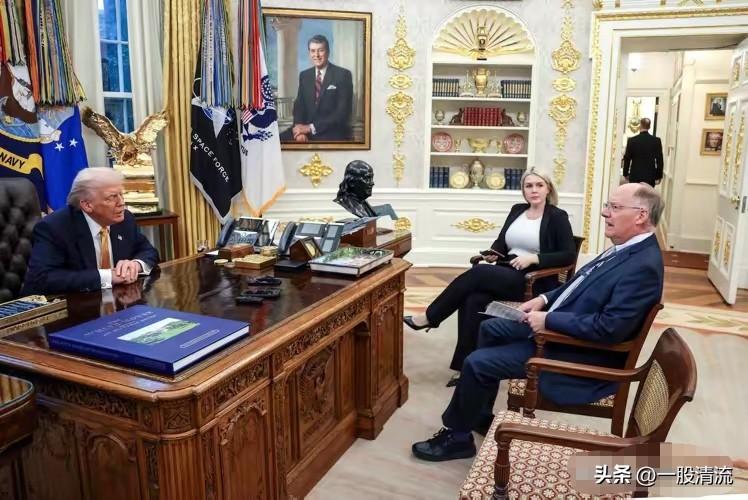 特朗普想的美，就开始做访问委内瑞拉的梦了！

14日，特朗普在白宫办公室接受路透