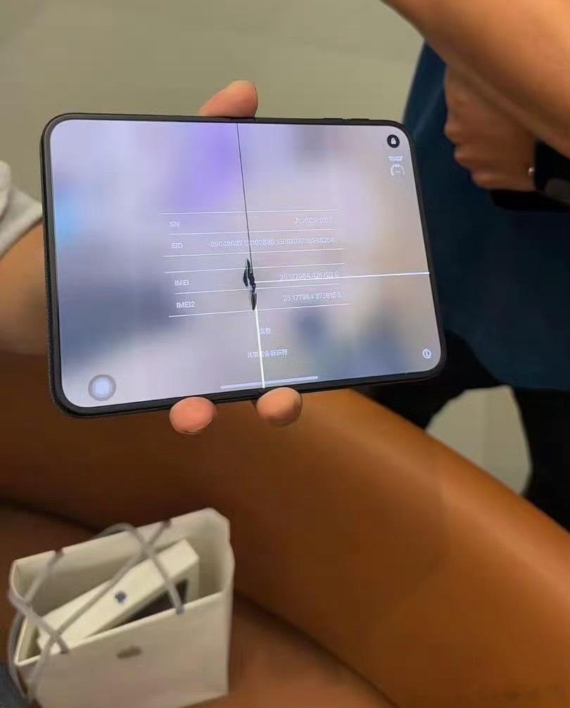 多位网友晒iphoneduo屏幕裂了iphoneduo屏幕开裂 这应该是小概率事