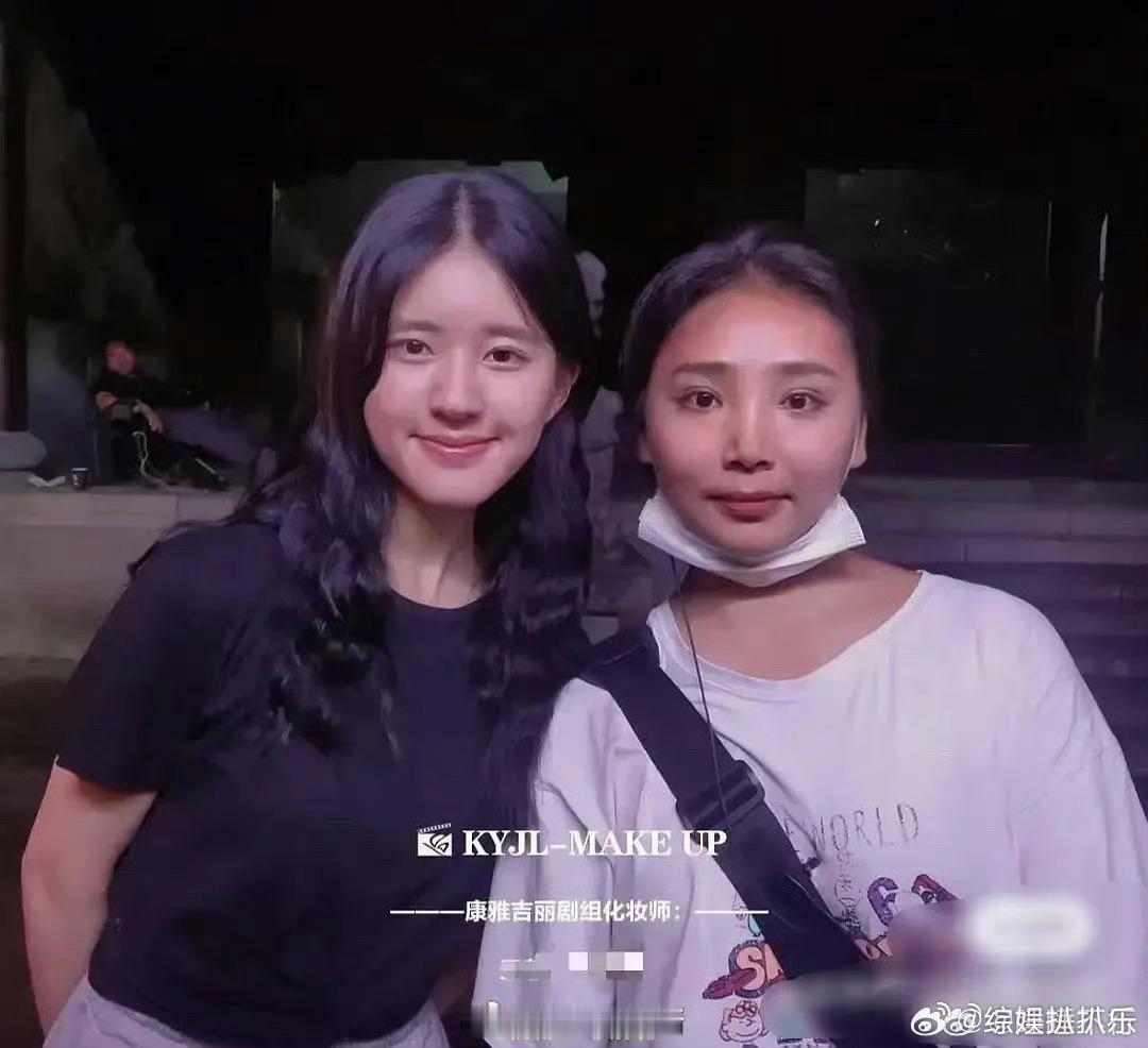 大家来看看这才是赵露思本来的样子 ​​​