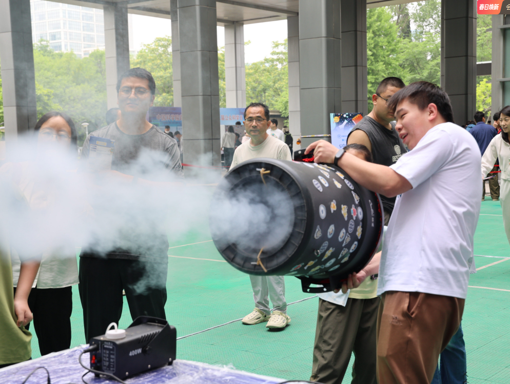 公众科学日 今天的中国科学院微电子所活动现场超热闹！大家一边跟着讲座解锁微电子与