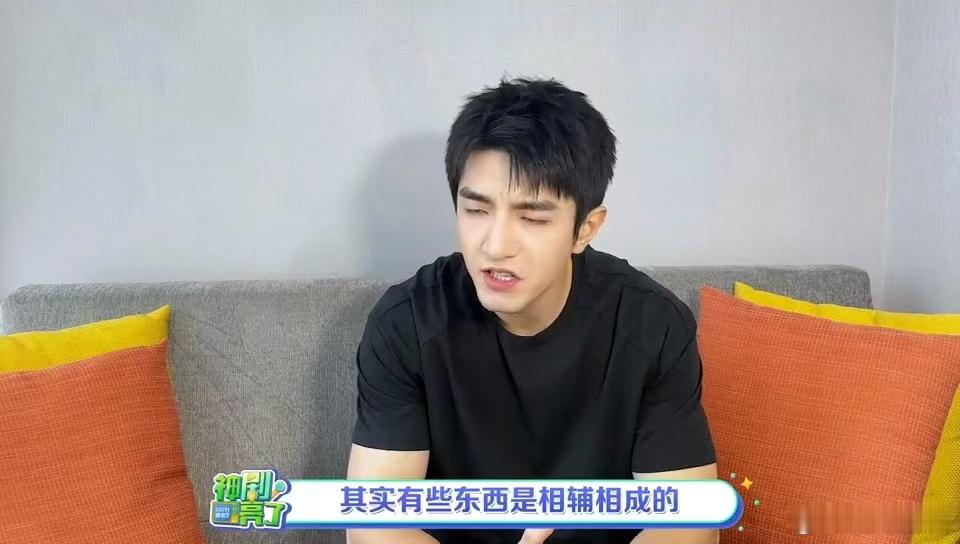 金瀚说要对观众负责金瀚十年演员路十年一步一个脚印拍戏，抛开浮躁专注角色塑造，心里
