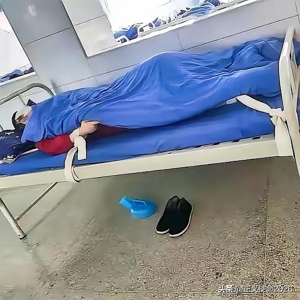 新京报这次真的是立了大功！
卧底湖北襄阳，把那个烂透了的精神病院黑幕全给掀开了。