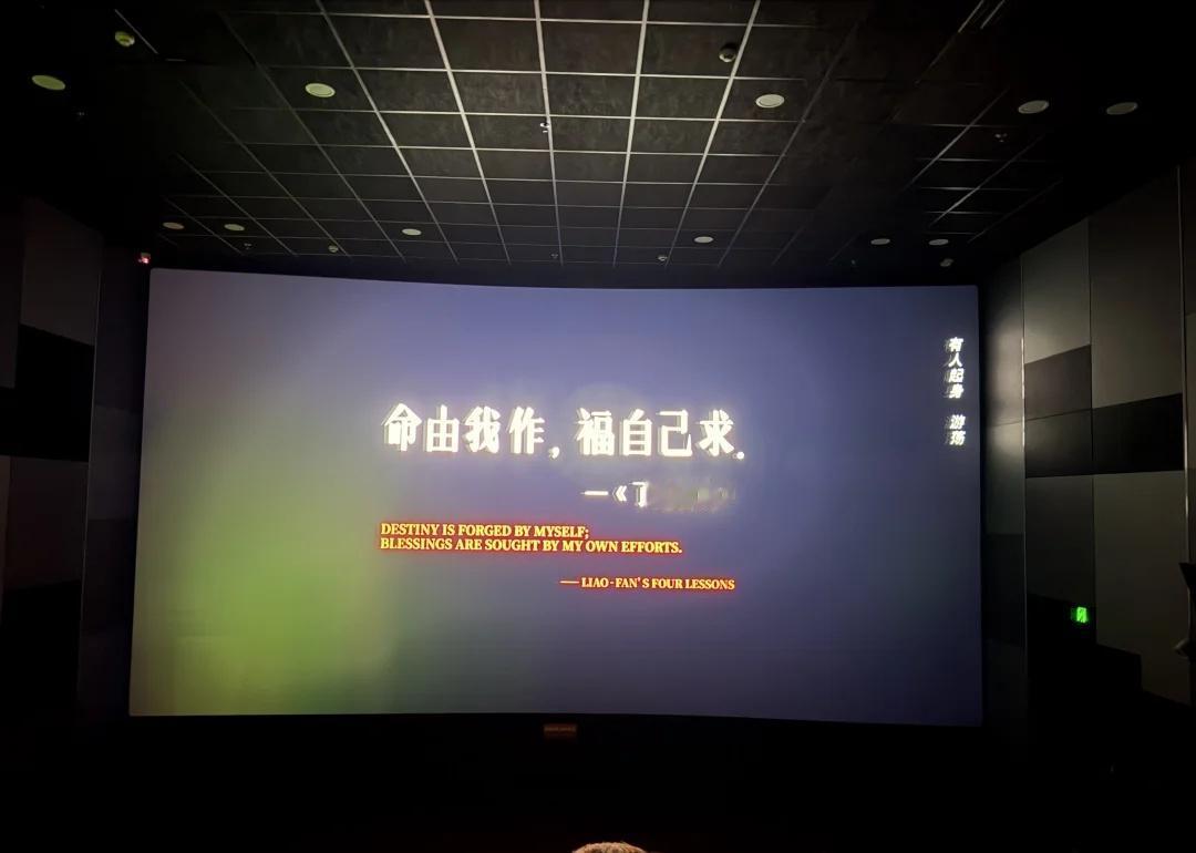 看了热吻之后每个港风剧都会带入九尾的身影
思绪又回到了大澳 我会站在人来人往的渡