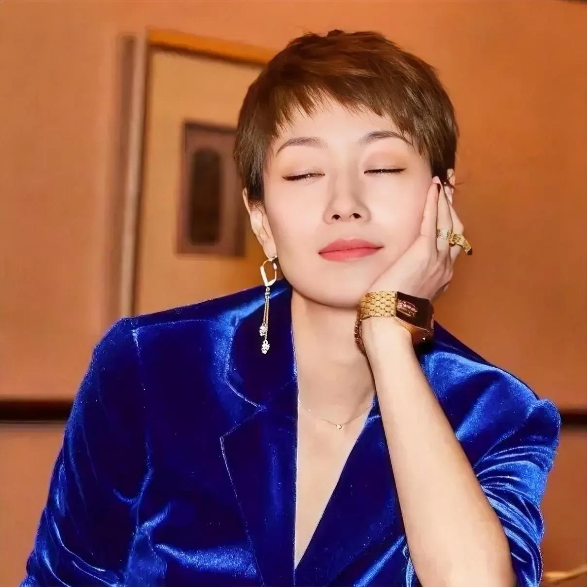 马伊琍说: “我不懂什么叫挽留，我只知道，爱我的人不会离开我，因为他知道，我会难