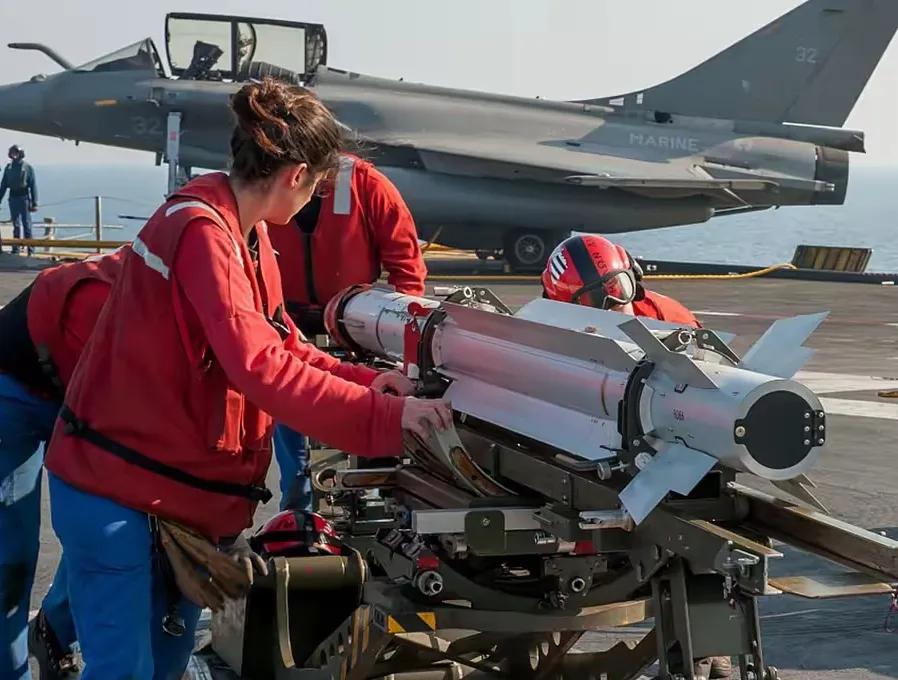 “阵风”战斗机挂载的空空导弹
