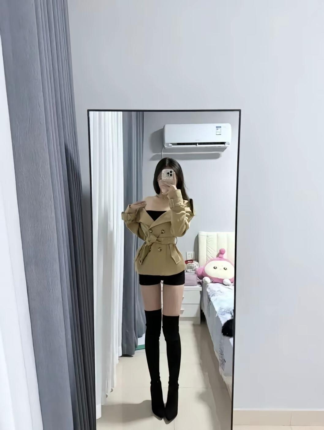 短款风衣配山东女人真的很百搭短款风衣 弹力靴 高跟鞋