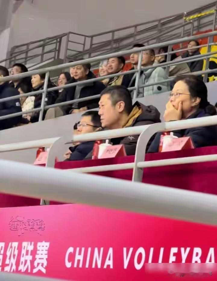 吴梦洁果然没有让赵勇失望！
女子排超联赛季后赛开年第一战
从意大利考察归来的中国