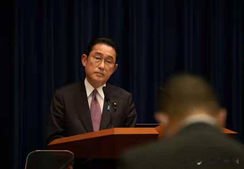 岸田文雄给高市一“锦囊妙计”，计谋五个字：拉美国下水。

日本这招“拉美国下水”