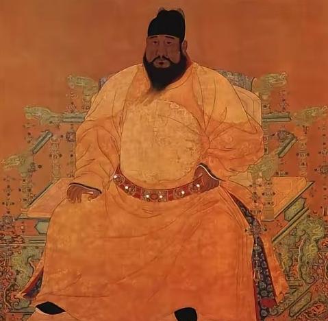 朱瞻基亲征漠北时，太子朱祁镇才三岁，牙牙学语，根本压不住朝堂。为了保险，他把最信