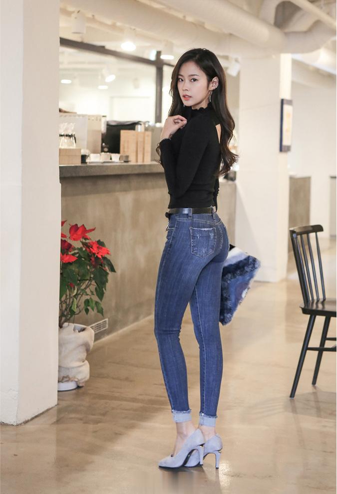 余生没有你想象中的那么漫长，所以，请停止无边的想象，正视自己的模样。 ​​​