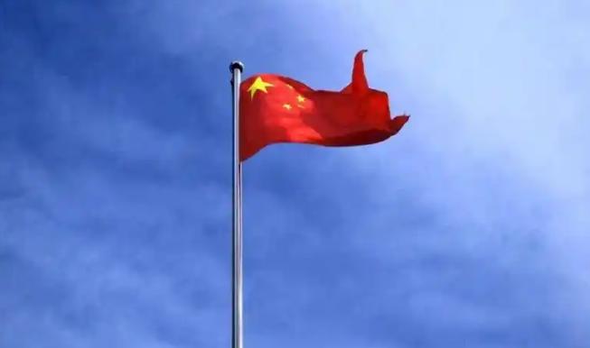 一个伊朗人的一句话，让无数中国人沉默了：他说中国最大的问题不是实力不够，而是太讲