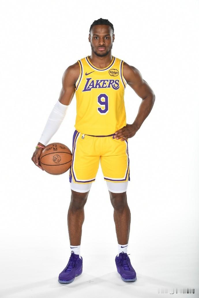 NBA：布朗尼合同细节曝光

据美媒报道，布朗尼和湖人签下的是一份4年790万美
